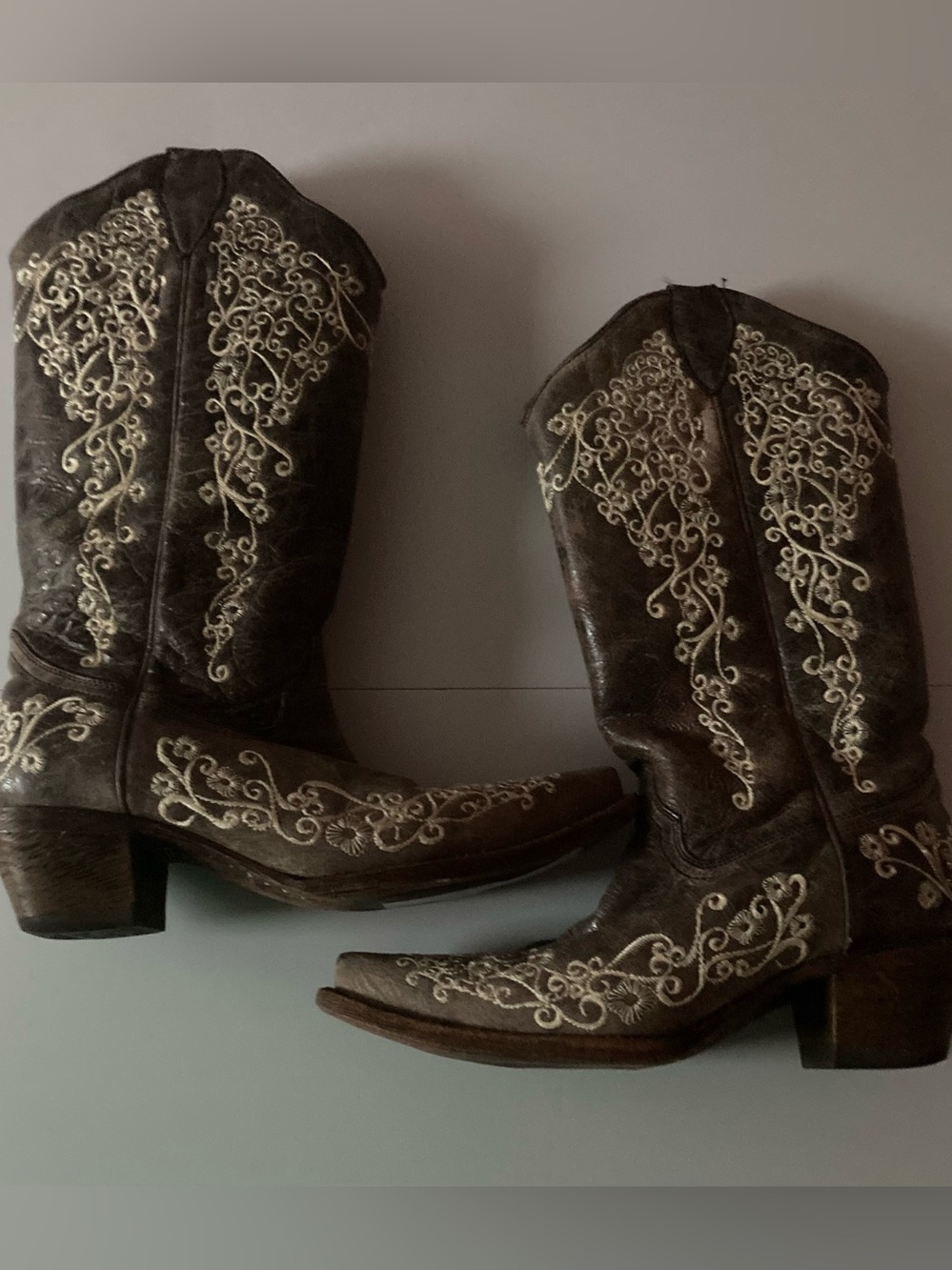 Corral Women’s SZ 8.5 Brown Embroidered Western Heeled Boots